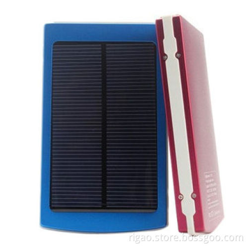 10,000mAh Solar Power Bank with Dual Output and High Conversion Efficiency